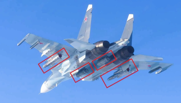 Tiêm kích Su-30SM2 Nga mang vũ khí tấn công áp sát NATO- Ảnh 1.