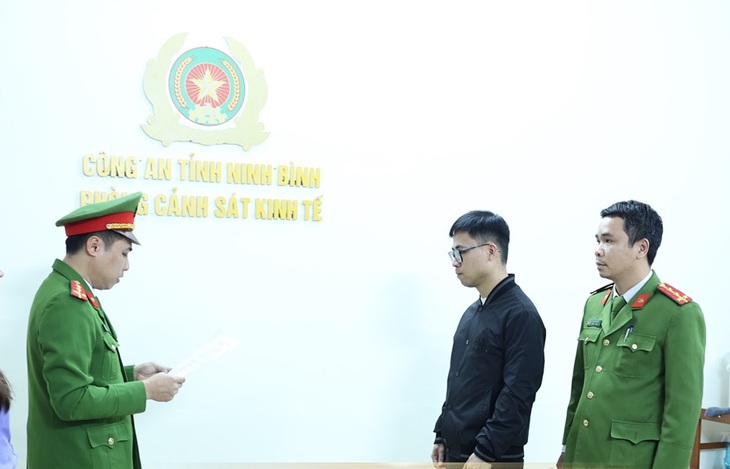 Khởi tố, bắt tạm giam chủ doanh nghiệp vàng bạc bỏ ngoài doanh thu hơn 1.500 tỷ đồng- Ảnh 1.