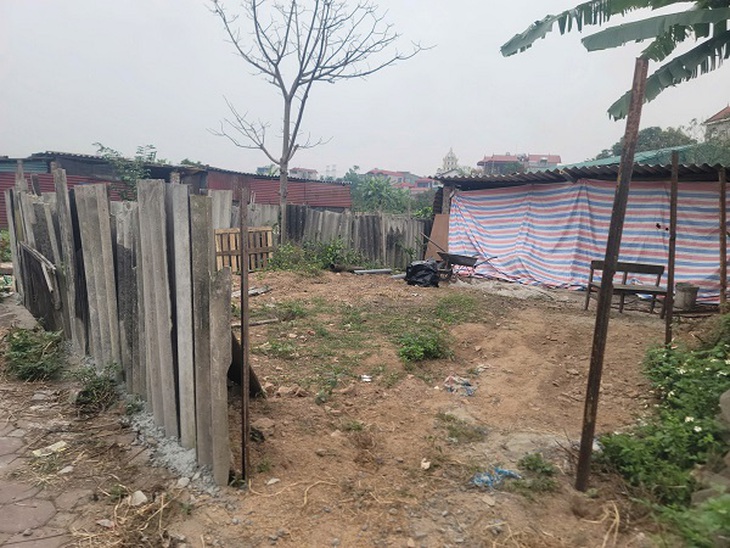 Hà Nội: Người dân xã Phù Đổng khổ vì mùi hôi từ chuồng lợn sát khu dân cư- Ảnh 2. Hà Nội: Người dân xã Phù Đổng khổ vì mùi hôi từ chuồng lợn sát khu dân cư- Ảnh 2.