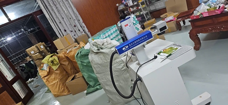 Thuê livestream nước ngoài, lập gian hàng giả mạo trên Shopee, TikTok để bán thuốc xương khớp ‘dỏm’- Ảnh 1. Thuê livestream nước ngoài, lập gian hàng giả mạo trên Shopee, TikTok để bán thuốc xương khớp ‘dỏm’- Ảnh 1.