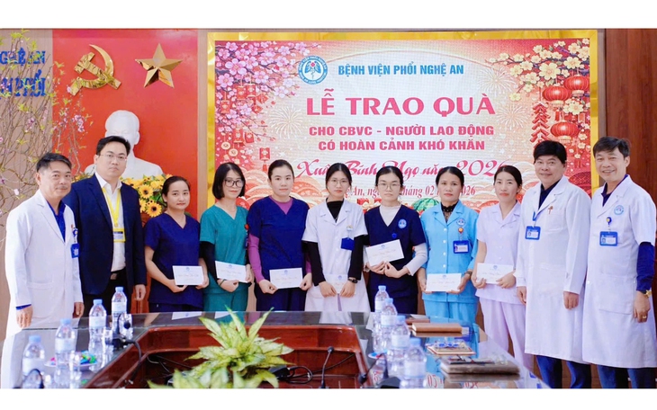 'Thư viện cho em' tiếp thêm niềm vui cho bệnh nhi
- Ảnh 5.