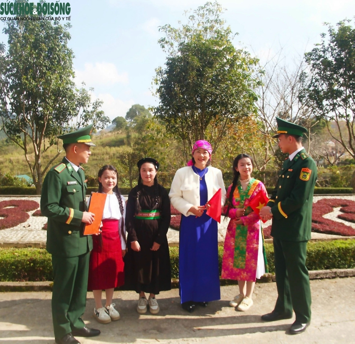 Giữ bình yên để Xuân nở trên từng bản làng xứ Tuyên- Ảnh 2. Giữ bình yên để Xuân nở trên từng bản làng xứ Tuyên- Ảnh 2.