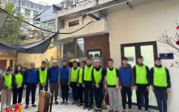 Bắt đối tượng dùng súng và bình xịt hơi cay để đòi nợ- Ảnh 3.