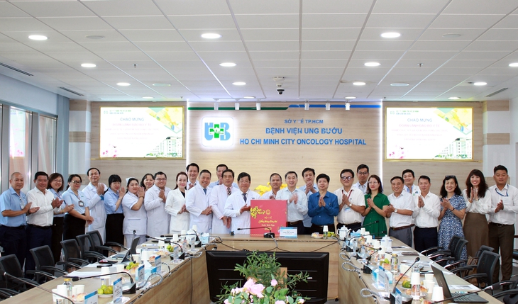 Thứ trưởng Bộ Y tế Trần Văn Thuấn thăm, kiểm tra và chúc Tết các cơ sở y tế tại Đồng Nai và TPHCM- Ảnh 8.
