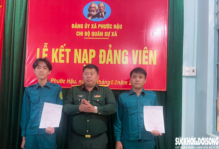 Nhiều đảng viên trẻ ở Khánh Hòa nô nức trước ngày lên đường nhập ngũ- Ảnh 1.