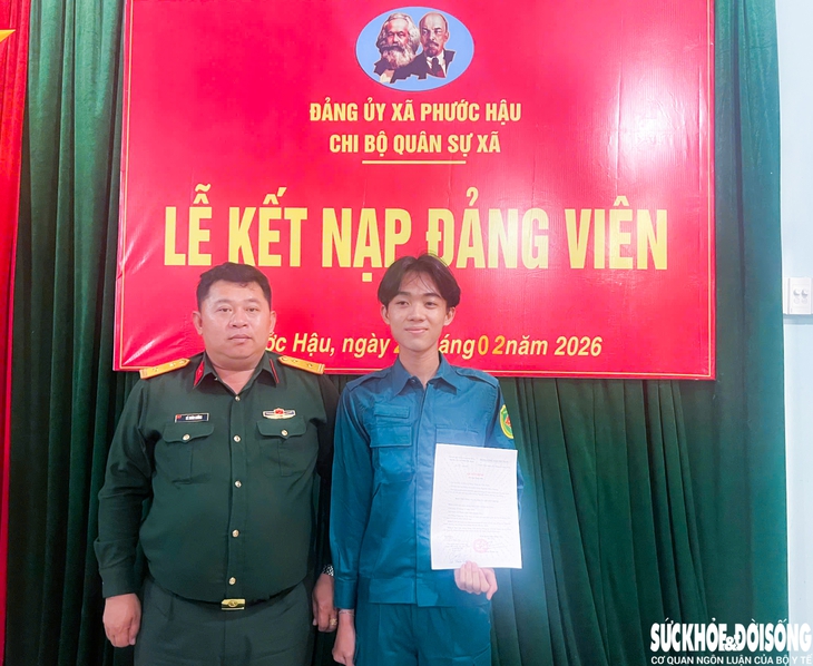 Nhiều đảng viên trẻ ở Khánh Hòa nô nức trước ngày lên đường nhập ngũ- Ảnh 2.