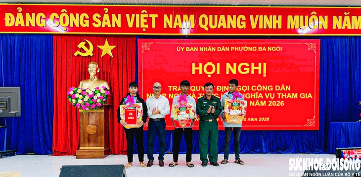Nhiều đảng viên trẻ ở Khánh Hòa nô nức trước ngày lên đường nhập ngũ- Ảnh 3.