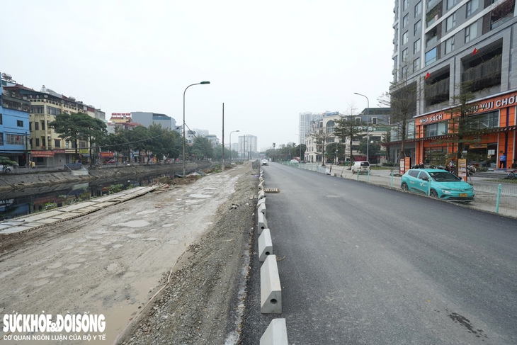 Diện mạo mới tuyến đường nhiều năm lầy lội ở nội đô Hà Nội- Ảnh 5. Diện mạo mới tuyến đường nhiều năm lầy lội ở nội đô Hà Nội- Ảnh 5.