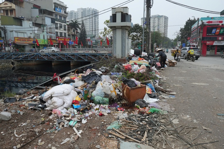 Diện mạo mới tuyến đường nhiều năm lầy lội ở nội đô Hà Nội- Ảnh 10. Diện mạo mới tuyến đường nhiều năm lầy lội ở nội đô Hà Nội- Ảnh 10.