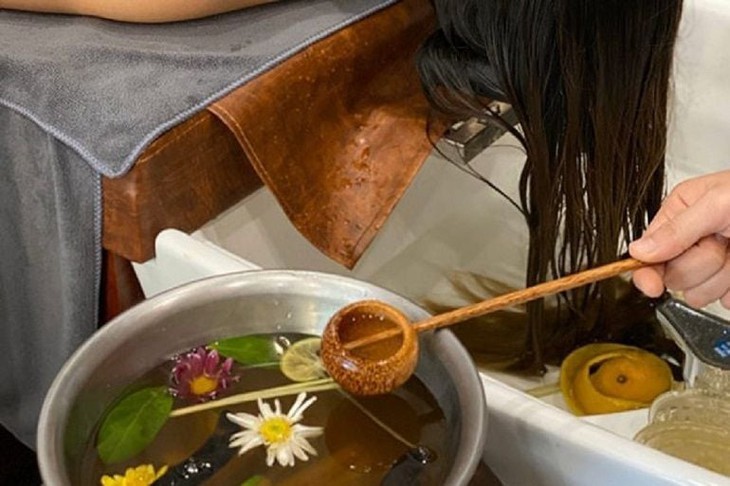Phục hồi tóc hư tổn do uốn, sấy nhiều- Ảnh 1. Phục hồi tóc hư tổn do uốn, sấy nhiều- Ảnh 1.