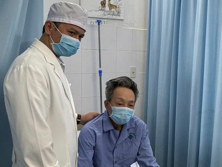 Gần 90% bệnh nhân hoại tử chỏm xương đùi là nam giới, nhiều trường hợp liên quan rượu bia- Ảnh 1. Gần 90% bệnh nhân hoại tử chỏm xương đùi là nam giới, nhiều trường hợp liên quan rượu bia- Ảnh 1.