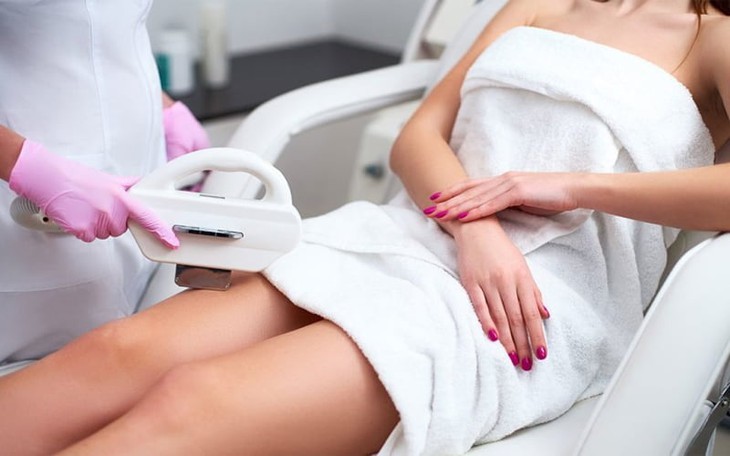 Để đạt hiệu quả tốt và hạn chế tác dụng phụ, việc chăm sóc da trước và sau khi điều trị laser rất cần thiết. Ảnh minh hoạ Để đạt hiệu quả tốt và hạn chế tác dụng phụ, việc chăm sóc da trước và sau khi điều trị laser rất cần thiết. Ảnh minh hoạ