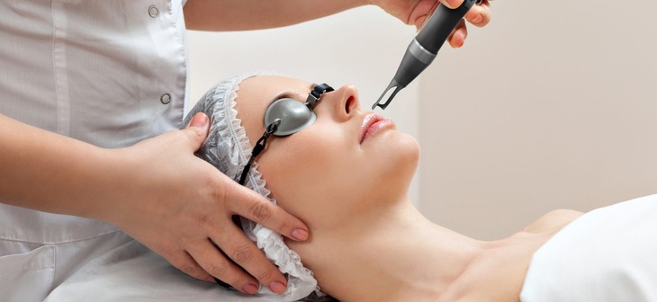Trong những năm gần đây, trẻ hóa da bằng laser trở thành phương pháp làm đẹp được nhiều người lựa chọn để cải thiện các dấu hiệu lão hóa. Trong những năm gần đây, trẻ hóa da bằng laser trở thành phương pháp làm đẹp được nhiều người lựa chọn để cải thiện các dấu hiệu lão hóa.