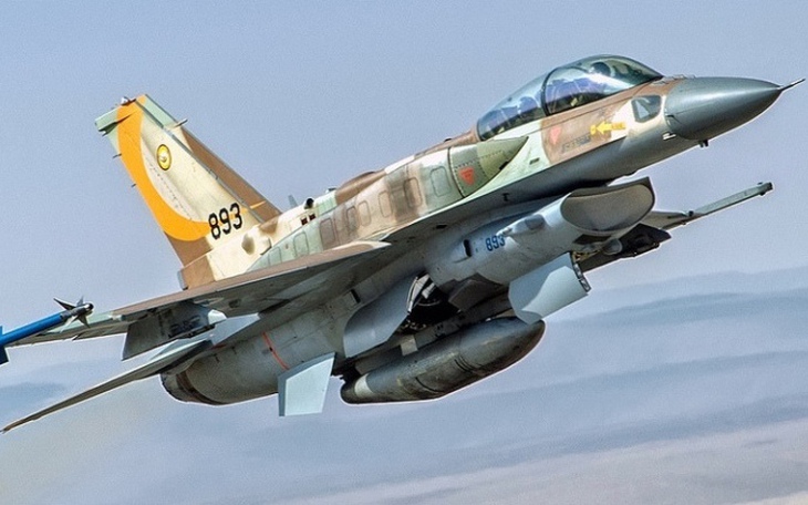 Tiêm kích F-16 Israel mang bom chùm tấn công Iran?- Ảnh 3.