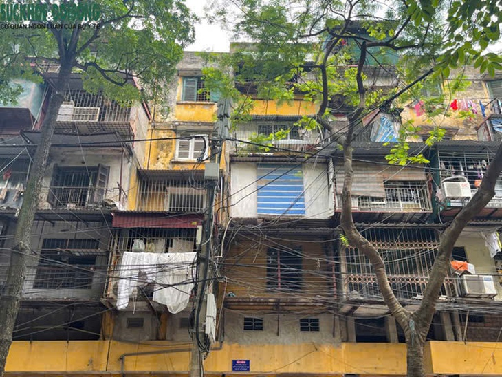 Hà Nội sắp kiểm định 85 chung cư cũ để cải tạo, xây dựng- Ảnh 2. Hà Nội sắp kiểm định 85 chung cư cũ để cải tạo, xây dựng- Ảnh 2.