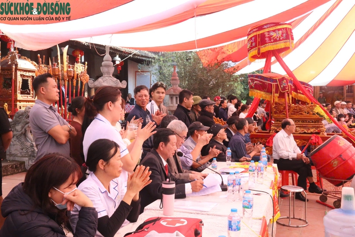 Sới vật ngày Xuân, để sân chơi là niềm tự hào của cộng đồng
Kỳ 1: Ngày Xuân đến hội xem vật- Ảnh 4. Sới vật ngày Xuân, để sân chơi là niềm tự hào của cộng đồng
Kỳ 1: Ngày Xuân đến hội xem vật- Ảnh 4.