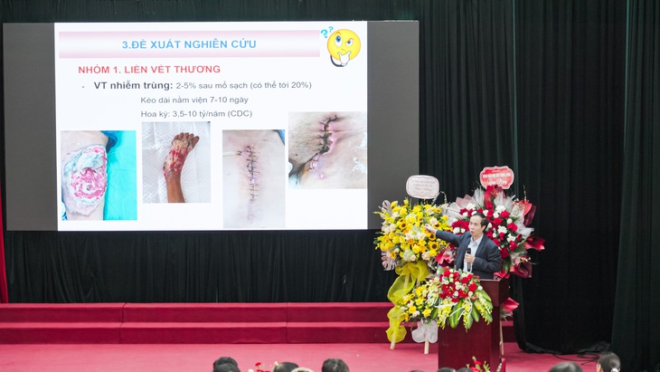 Kết hợp công nghệ hiện đại với y học cổ truyền nâng cao hiệu quả điều trị cho bệnh nhân- Ảnh 2. Kết hợp công nghệ hiện đại với y học cổ truyền nâng cao hiệu quả điều trị cho bệnh nhân- Ảnh 2.