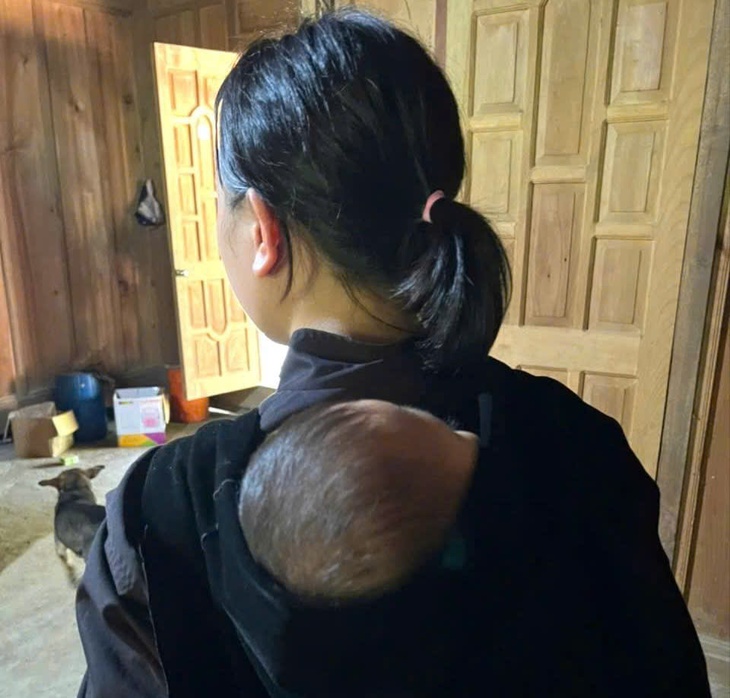 Vòng luẩn quẩn tảo hôn ở miền Tây Nghệ An: Những bước chân bền bỉ níu học trò khỏi vòng xoáy tảo hôn (Kỳ 2)- Ảnh 1. Vòng luẩn quẩn tảo hôn ở miền Tây Nghệ An: Những bước chân bền bỉ níu học trò khỏi vòng xoáy tảo hôn (Kỳ 2)- Ảnh 1.