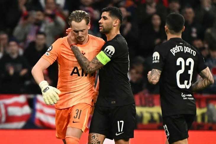 Champions League: Ngày buồn của bóng đá Anh, Bayern đặt 1 chân vào tứ kết- Ảnh 2.