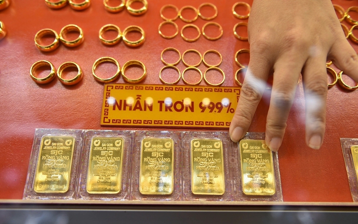 Chốt giá vàng hôm nay ngày 13/3 tiếp đà giảm cực mạnh- Ảnh 2.