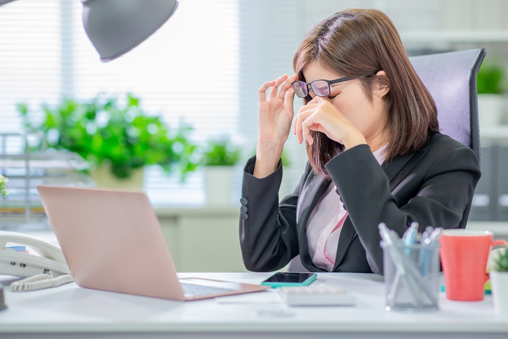 Khô mắt, mỏi mắt và những con số ít được nhắc đến trong kỷ nguyên số- Ảnh 1.