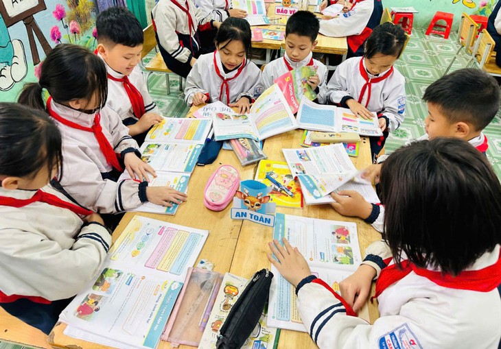 Học sinh cả nước nghỉ Giỗ Tổ Hùng Vương và 30/4 - 1/5 bao nhiêu ngày?- Ảnh 1. Học sinh cả nước nghỉ Giỗ Tổ Hùng Vương và 30/4 - 1/5 bao nhiêu ngày?- Ảnh 1.