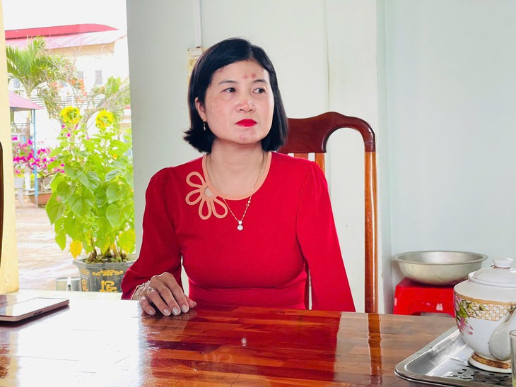 Nghị lực phi thường của cô giáo 'một tay' miệt mài gieo chữ- Ảnh 4.