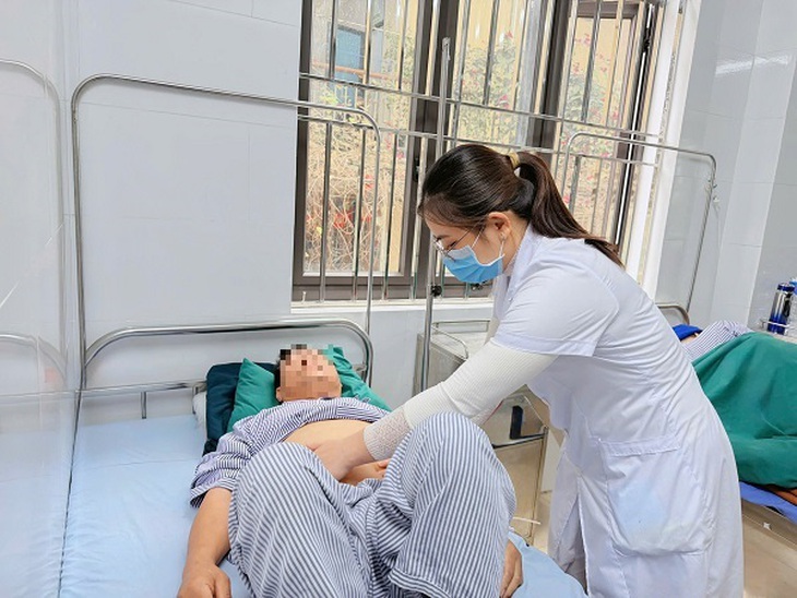 BVĐK khu vực Bắc Quang thực hiện thành công kỹ thuật tán sỏi thận qua da- Ảnh 2.