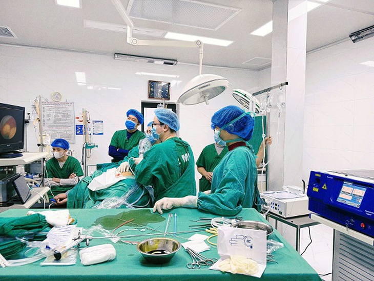 BVĐK khu vực Bắc Quang thực hiện thành công kỹ thuật tán sỏi thận qua da- Ảnh 1.