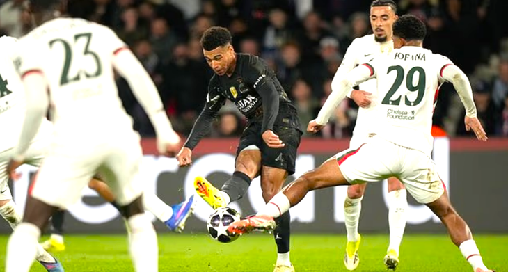 Vòng 1/8 Champions League: Bóng đá Anh chới với- Ảnh 1.