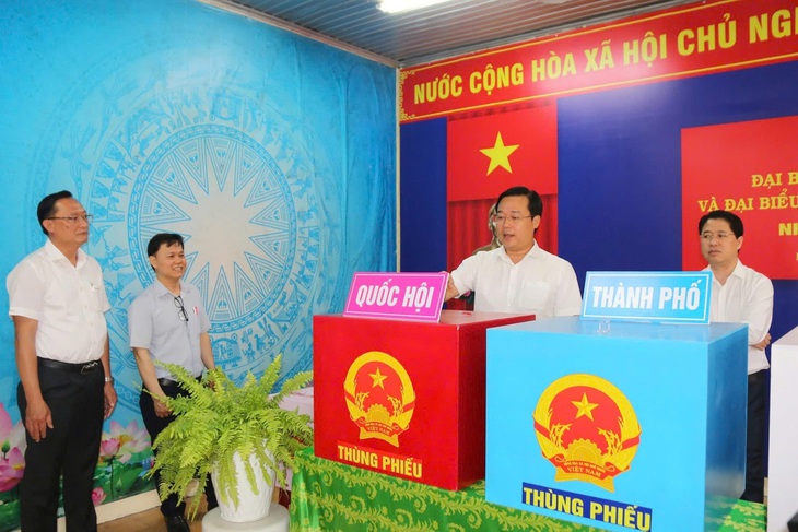 Phó Bí thư Thường trực TPHCM yêu cầu công tác kiểm phiếu bầu cử phải thật sự chính xác- Ảnh 1. Phó Bí thư Thường trực TPHCM yêu cầu công tác kiểm phiếu bầu cử phải thật sự chính xác- Ảnh 1.