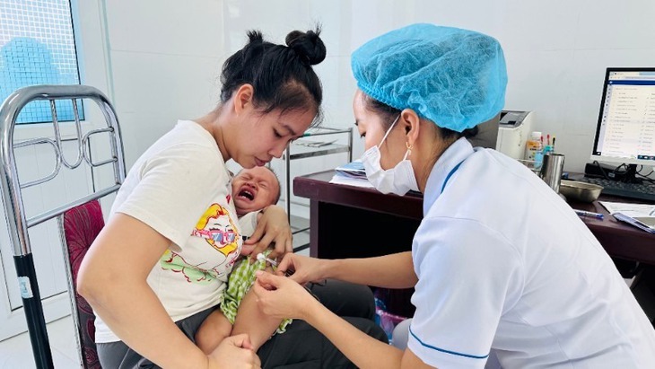 Thực hiện Nghị quyết Đại hội XIV: Tổ chức lại hệ thống y tế cơ sở, y tế dự phòng để phục vụ người dân tốt hơn- Ảnh 2. Thực hiện Nghị quyết Đại hội XIV: Tổ chức lại hệ thống y tế cơ sở, y tế dự phòng để phục vụ người dân tốt hơn- Ảnh 2.