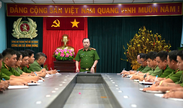 Công an TPHCM tăng cường tuần tra, bảo đảm an ninh trước giờ bầu cử- Ảnh 1. Công an TPHCM tăng cường tuần tra, bảo đảm an ninh trước giờ bầu cử- Ảnh 1.