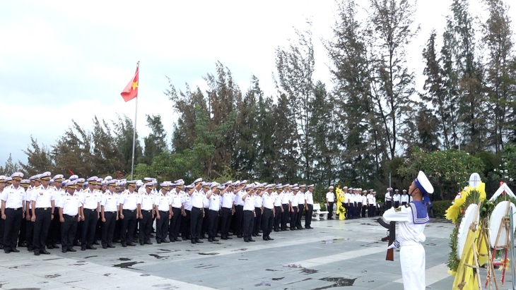 Vùng 4 Hải quân tri ân những 'người con' anh dũng hy sinh bảo vệ chủ quyền biển đảo- Ảnh 3.