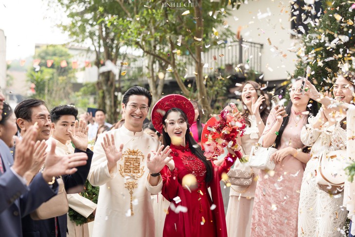 Chuyện tình 9 năm đầy lãng mạn của cặp đôi diễn viên phim giờ vàng VTV- Ảnh 5.