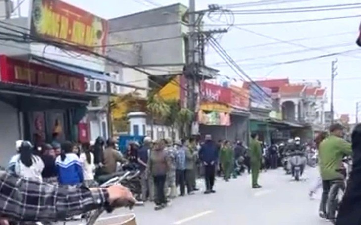 Nghi vấn gã đàn ông nổ súng bắn chết vợ cùng 1 người khác ở Hưng Yên