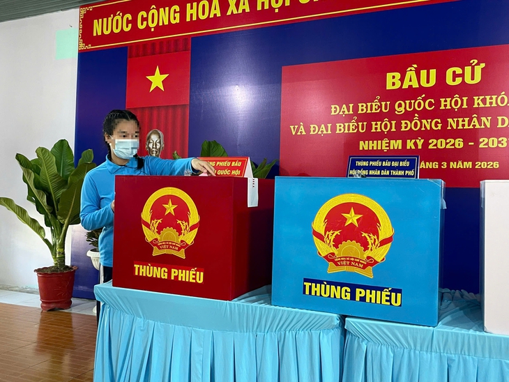 Các cử tri tại cơ sở cai nghiện tham gia bầu cử- Ảnh 5. Các cử tri tại cơ sở cai nghiện tham gia bầu cử- Ảnh 5.