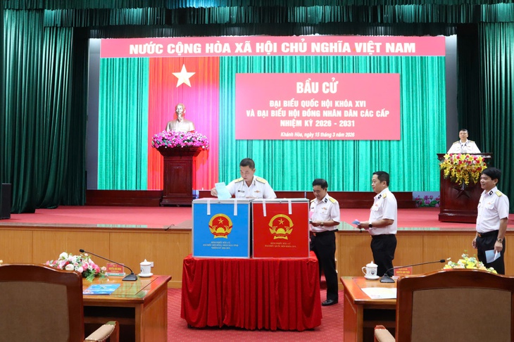 100% cử tri Vùng 4 Hải quân và quân, dân đảo Trường Sa đã bầu cử- Ảnh 1.