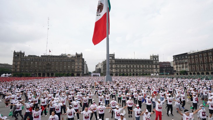 World Cup 2026: Mexico lập kỷ lục thế giới với lớp học bóng đá đông người nhất- Ảnh 1.
