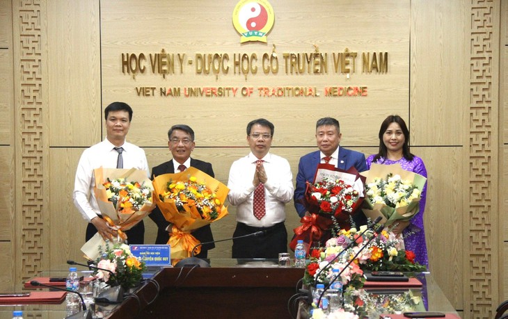 Chuẩn hoá nguồn nhân lực chất lượng cao chuyên ngành y dược học cổ truyền- Ảnh 1. Chuẩn hoá nguồn nhân lực chất lượng cao chuyên ngành y dược học cổ truyền- Ảnh 1.