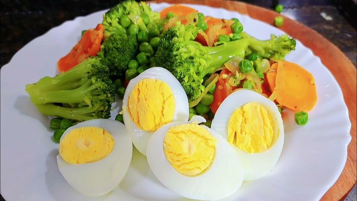 Muốn giảm cân nên ăn trứng lòng trắng hay lòng đỏ?- Ảnh 3.