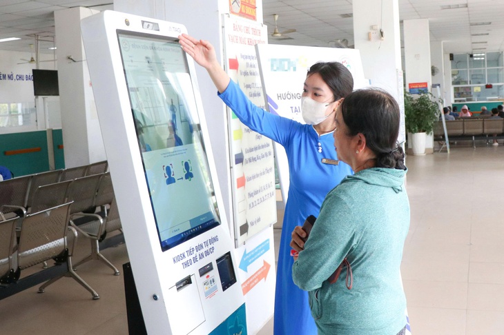 Bệnh viện Đa khoa Ninh Thuận đẩy mạnh chuyển đổi số, hướng tới mô hình bệnh viện thông minh- Ảnh 2.