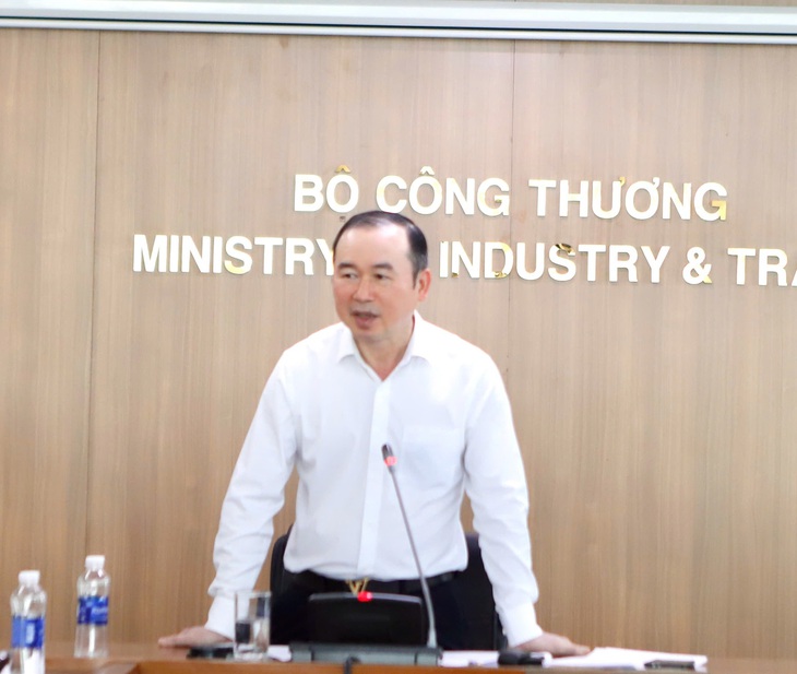 Doanh nghiệp phía Nam kiến nghị giải pháp ổn định thị trường trước biến động giá nhiên liệu- Ảnh 2. Doanh nghiệp phía Nam kiến nghị giải pháp ổn định thị trường trước biến động giá nhiên liệu- Ảnh 2.