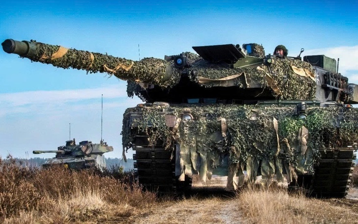 Niềm tự hào của phương Tây biến thành "cục thép vô dụng" ở Ukraine