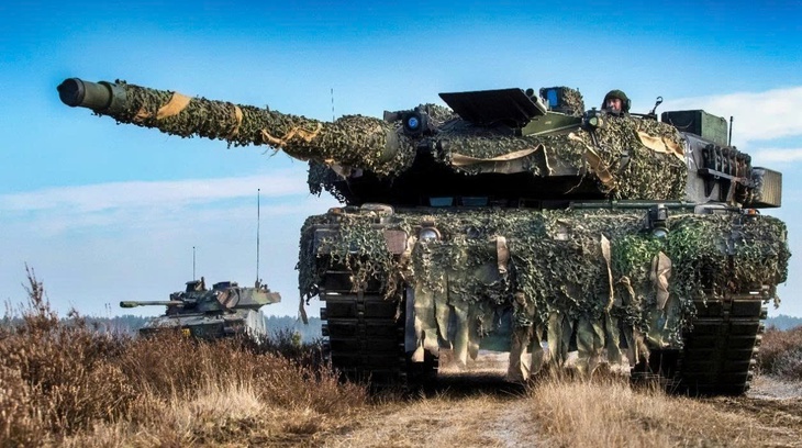 Niềm tự hào của phương Tây biến thành 'cục thép vô dụng' ở Ukraine- Ảnh 1.