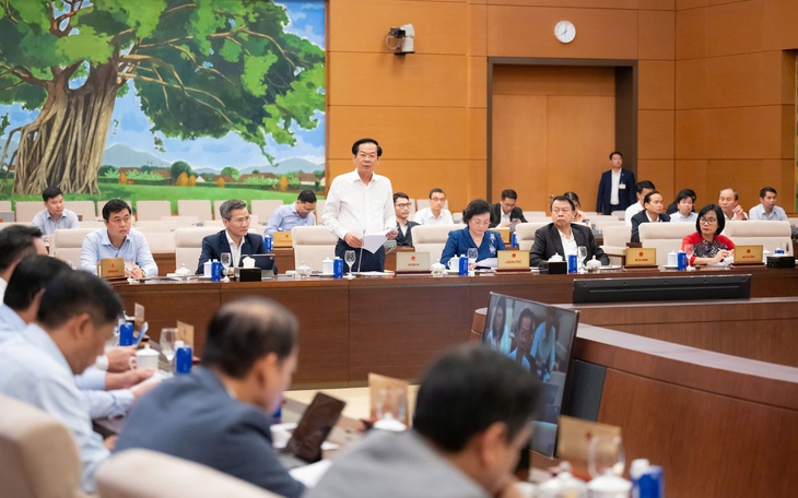 Chủ tịch Quốc hội: Trẻ bị bỏ rơi, con lao động ở nước ngoài vẫn phải được khai sinh ngay- Ảnh 5.