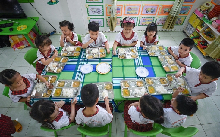 Học khuya có nên ăn đêm không và ăn thế nào để không hại sức khỏe?- Ảnh 2.