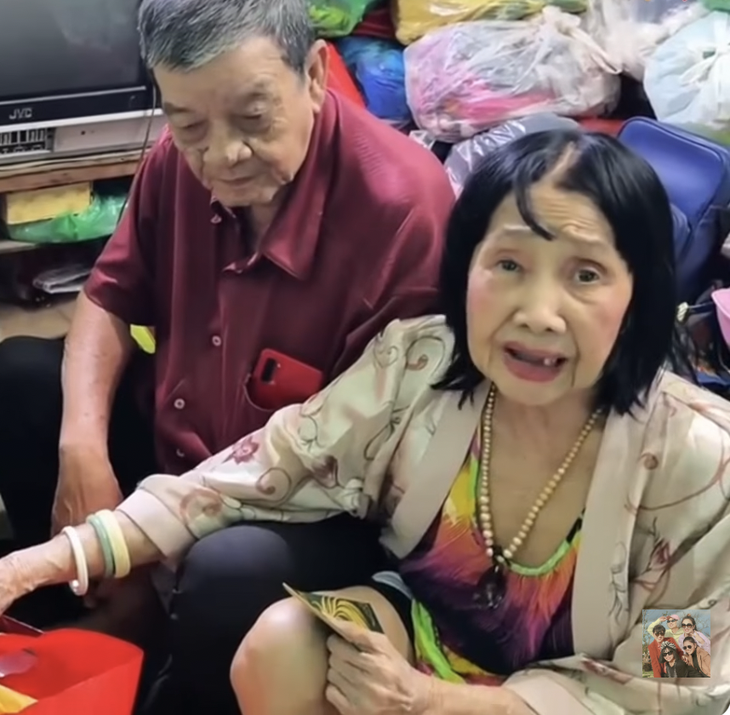 Giọng ca cải lương đoàn Kim Chung một thời, U80 chật vật trong căn nhà 10m2, chồng bán vé số- Ảnh 4. Giọng ca cải lương đoàn Kim Chung một thời, U80 chật vật trong căn nhà 10m2, chồng bán vé số- Ảnh 4.