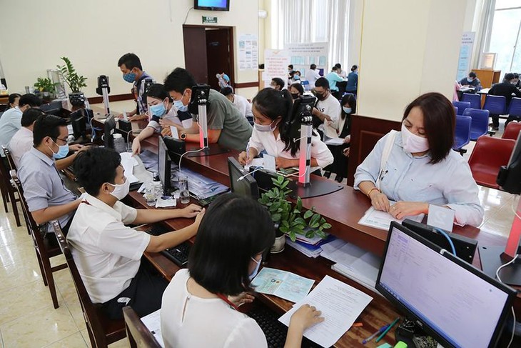 Bộ Nội vụ đề xuất loạt đối tượng được vào công chức không qua thi tuyển- Ảnh 1.