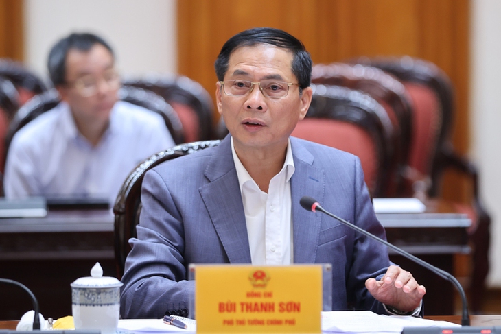 Thủ tướng: Mở rộng diện mua nhà ở xã hội, nâng trần thu nhập lên 50 triệu đồng/tháng- Ảnh 4.